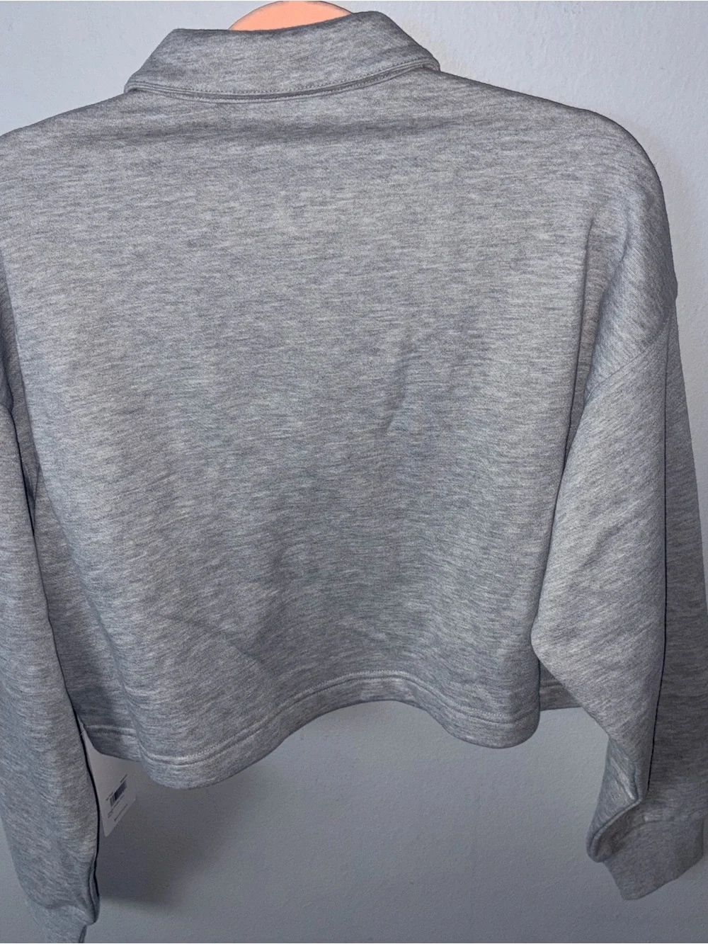 NWT Alo Yoga Polo  Henley Sweatshirt Small Grey Long Sleeve Button Collar Logo